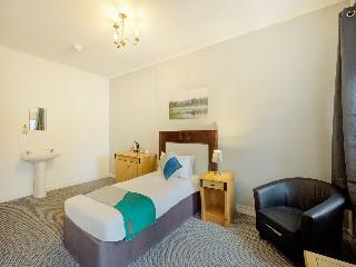 Oyo Eastbank Hotel