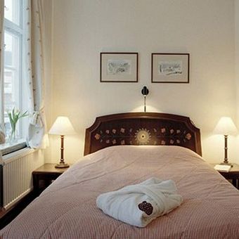 Hotel Diplomat �reg�rden