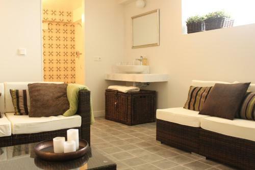 Hostal Guesthouse Eleven Hotel