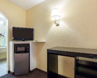 Hotel Rodeway Inn & Suites