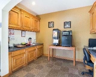 Hotel Rodeway Inn & Suites