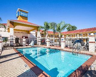 Hotel Rodeway Inn & Suites