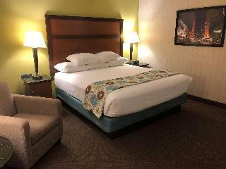 Surestay Plus Hotel By Bw Houston Energy Corridor