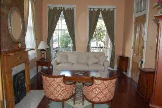 Hotel Elysian Fields Inn
