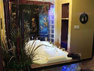 Hotel Lyons' Twin Mansions B&B And Spa