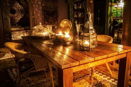 Bijou Hotel / Love And Romance