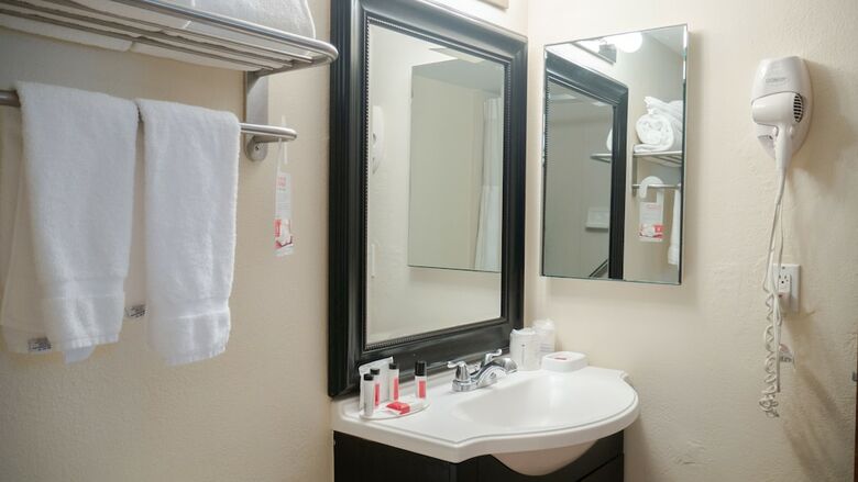 Hotel Ramada Plaza Marco Polo Beach Resort