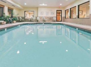 Hotel Baymont By Wyndham Portage