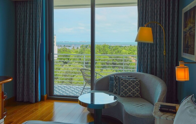 Hotel Mr. C Coconut Grove