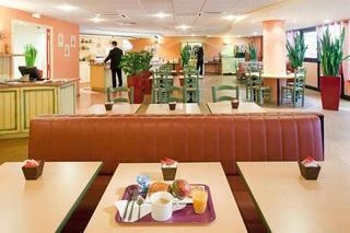 Hotel Ibis Paris Pantin Eglise