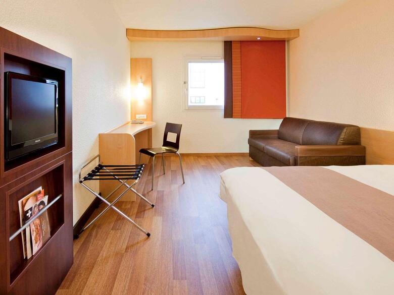 Hotel Ibis Paris Pantin Eglise