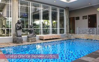 Hotel Ramada Suites By Wyndham Solo
