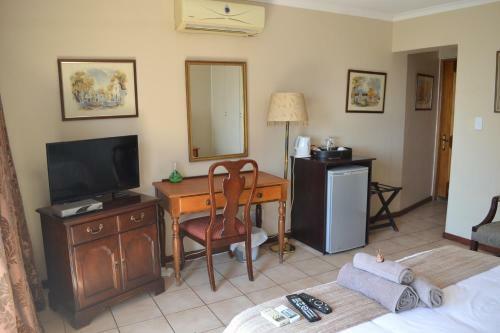 Hostal Edelweiss Corporate Guest House