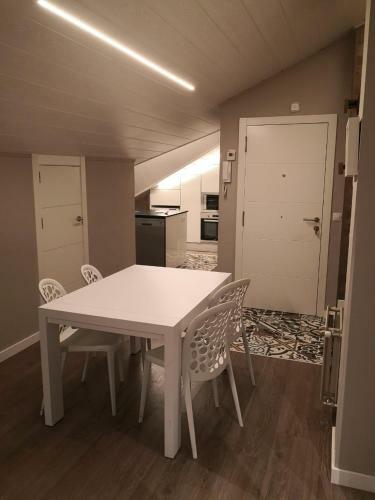 Apartamento Renttarter Atic de Luxe 8pax