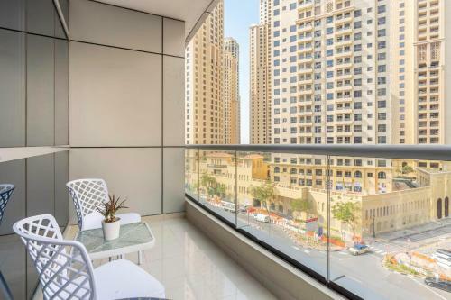 Guestready Sunny Apartment In Marina Ideal Location