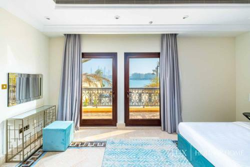 Villa Lux - The Dubai Paradise Palace