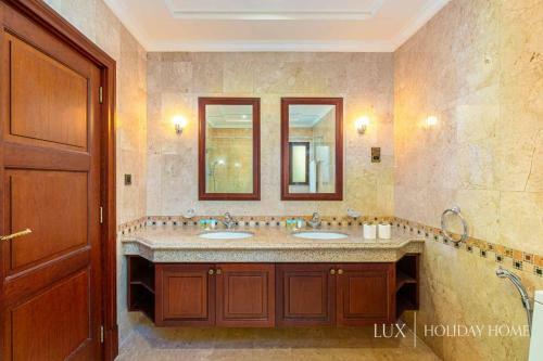 Villa Lux - The Dubai Paradise Palace