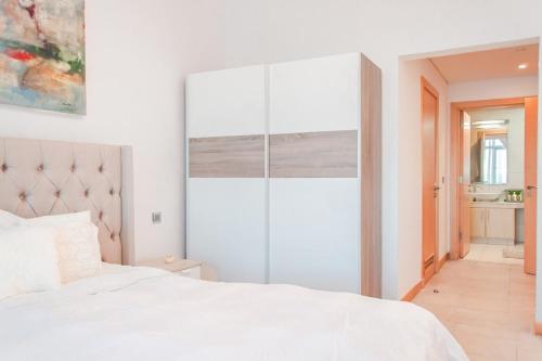 Apartamento Beachfront 1bd Sea View With Riva Beach Access