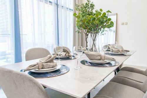 Apartamento Sophisticated 2br With Lush Interiors In Jvc