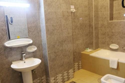 Hostal Lumbini Dream Garden Guest House