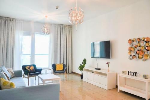 Apartamento Upgraded 2 Bd W Sea Views - Accommodates 6!