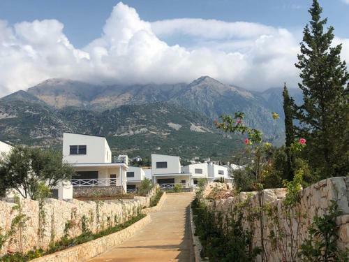 White Rocks - Spacious And Cute Apartment By The Sea