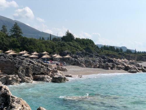White Rocks - Spacious And Cute Apartment By The Sea