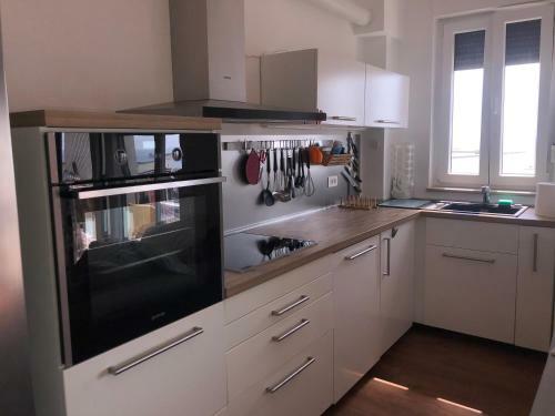 White Rocks - Spacious And Cute Apartment By The Sea