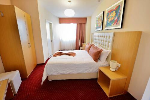 Jolly Hotel