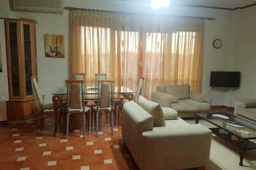 Happy Stay Apartment