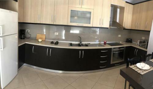 Apartamento Albania Sarande Adar 1