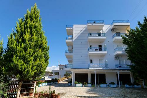 Lovely 2-bedroom Apartment In Saranda