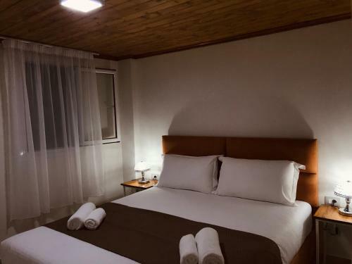 Crown Deluxe Apartments