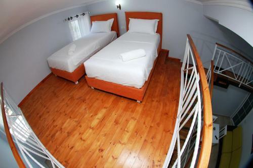 Crown Deluxe Apartments