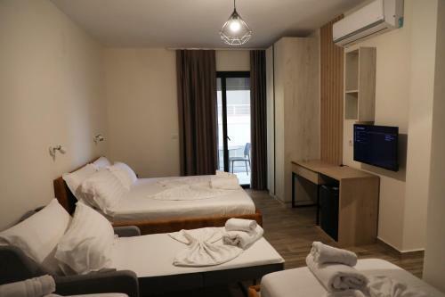 Hotel Bar Restaurant Triumf Shengjin