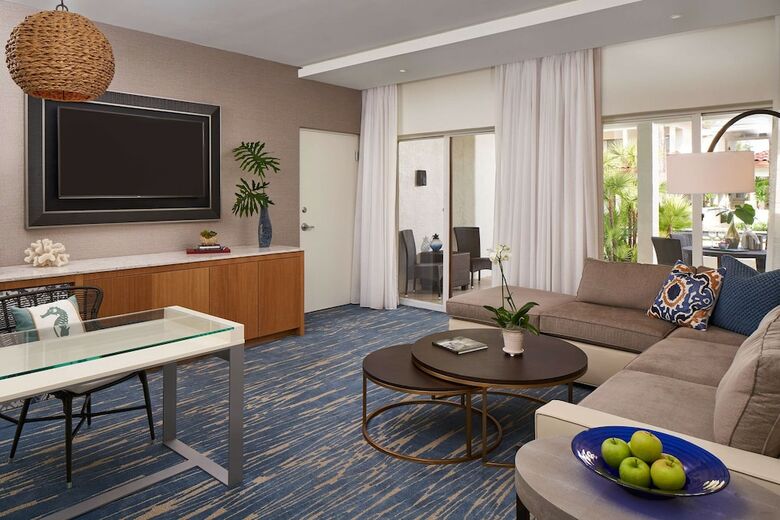 Hotel Naples Grande Beach Resort
