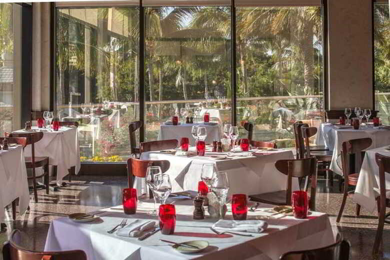 Hotel Naples Grande Beach Resort