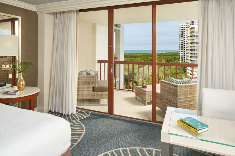Hotel Naples Grande Beach Resort