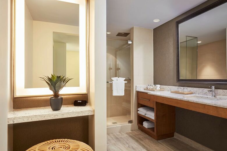 Hotel Naples Grande Beach Resort