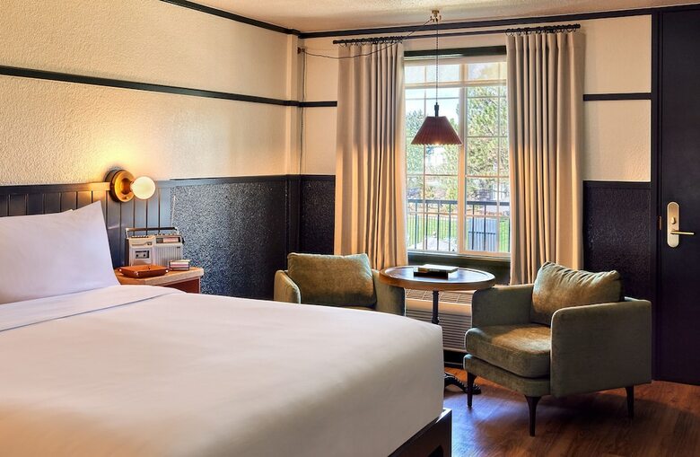 Hotel High Country Motor Lodge
