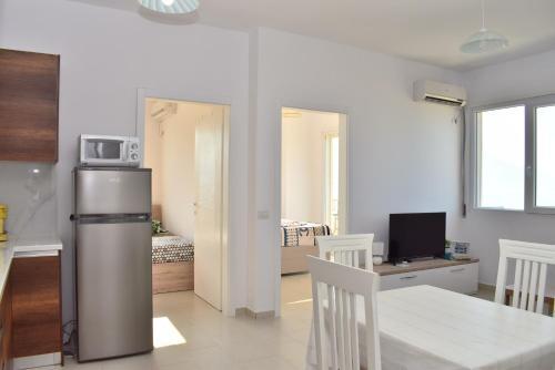 Sea View Apartment - 007