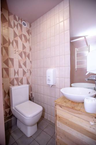 Hotel Vardeni Guesthouse