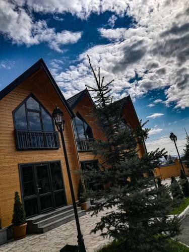 Everest Rest House