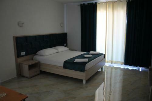 Hotel Eksamilia