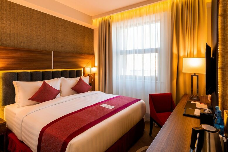 Ramada Hotel & Suites By Wyndham Yerevan