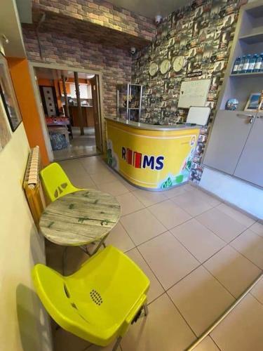 Rooms Hostel