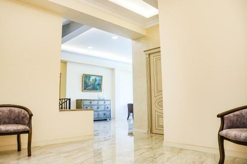 Grand F Hotel