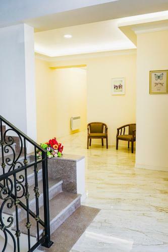 Grand F Hotel
