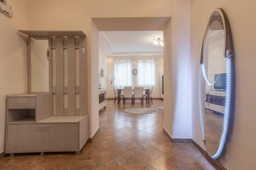 Stay Inn-royal Suite Apartments