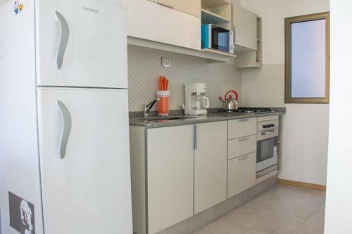 Apartamento Monoambiente C�ntrico, Nuevo, Cochera Y Muchos Mas Servicios